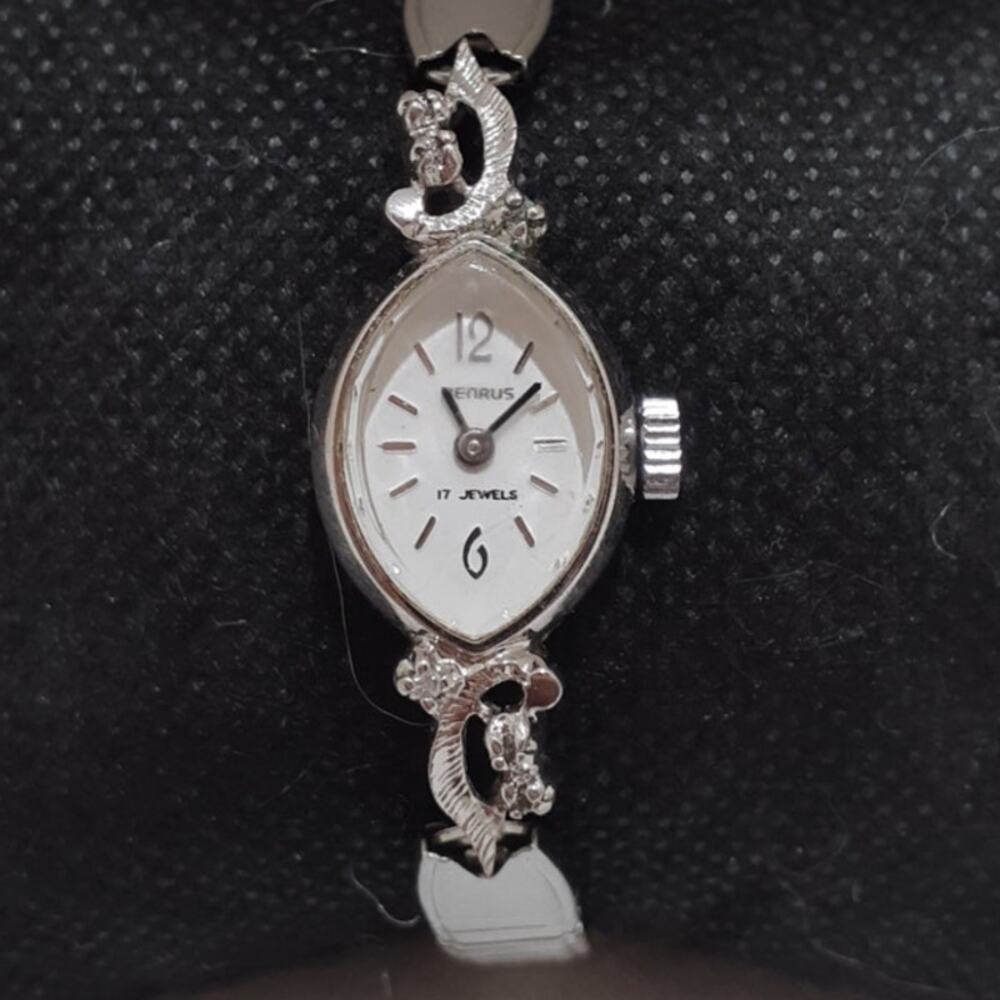 Vintage Benrus Ladies Wristwatch 17-Jewel Manual Wind Up